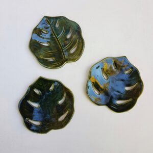 ceramiczne liście monstery w kolorze zielonym